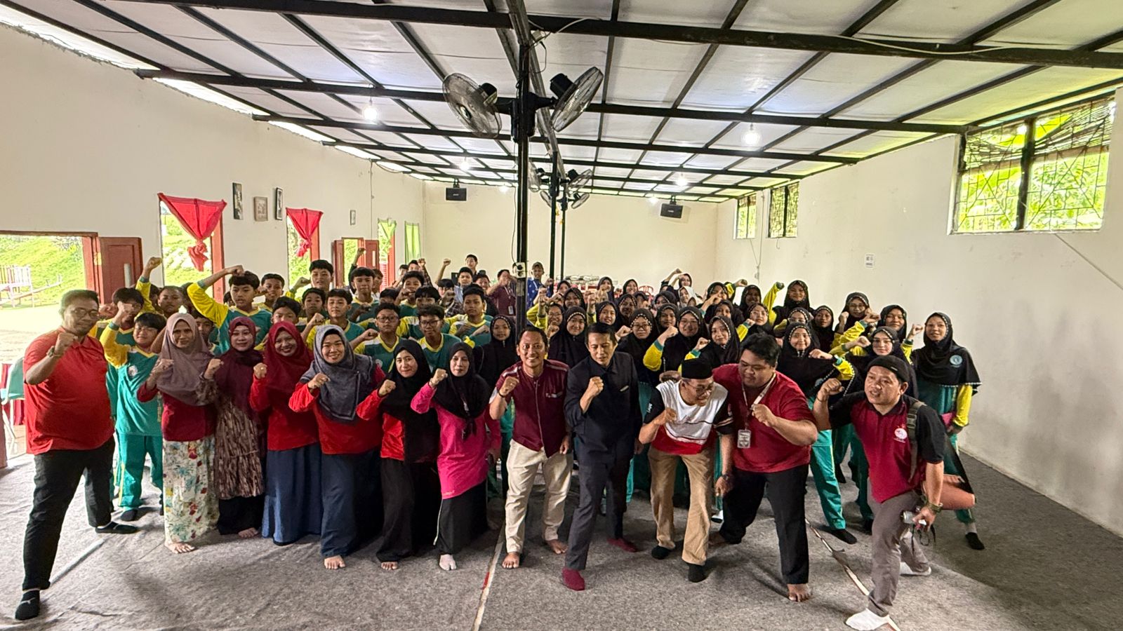 Kepemimpinan Profetik Di Era Disrupsi: SMP Muhammadiyah 15 Boarding School Gelar LDKS 