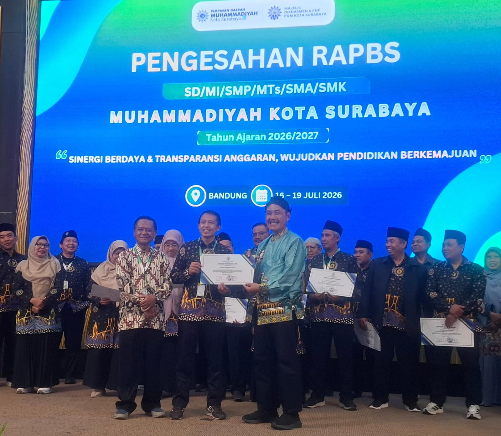 Borong Tiga Penghargaan PDM Award 2026, SMP Muhammadiyah 15 Boarding School Surabaya Tegaskan Kiprah sebagai Sekolah Muhammadiyah Unggulan 